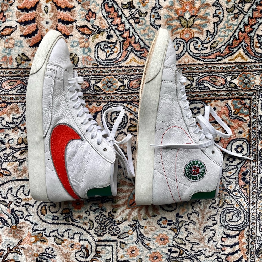 Hawkins High Stranger Things Nike Blazers 🍊🌿
